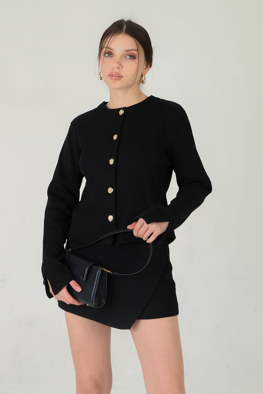 Iryna 13 Stand in Model 1