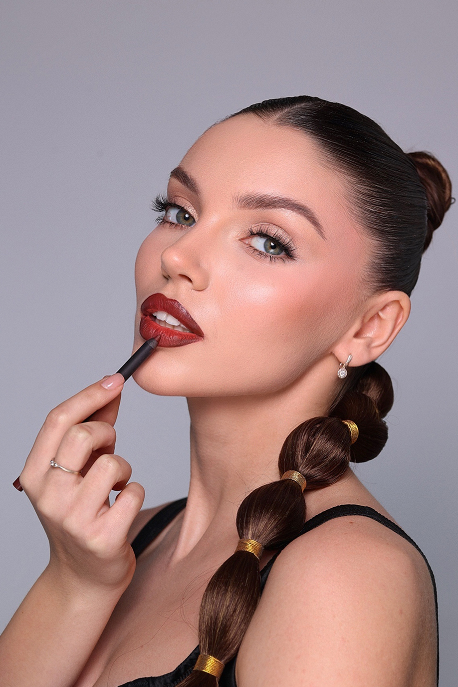 Iryna 12 Stand in Model 11