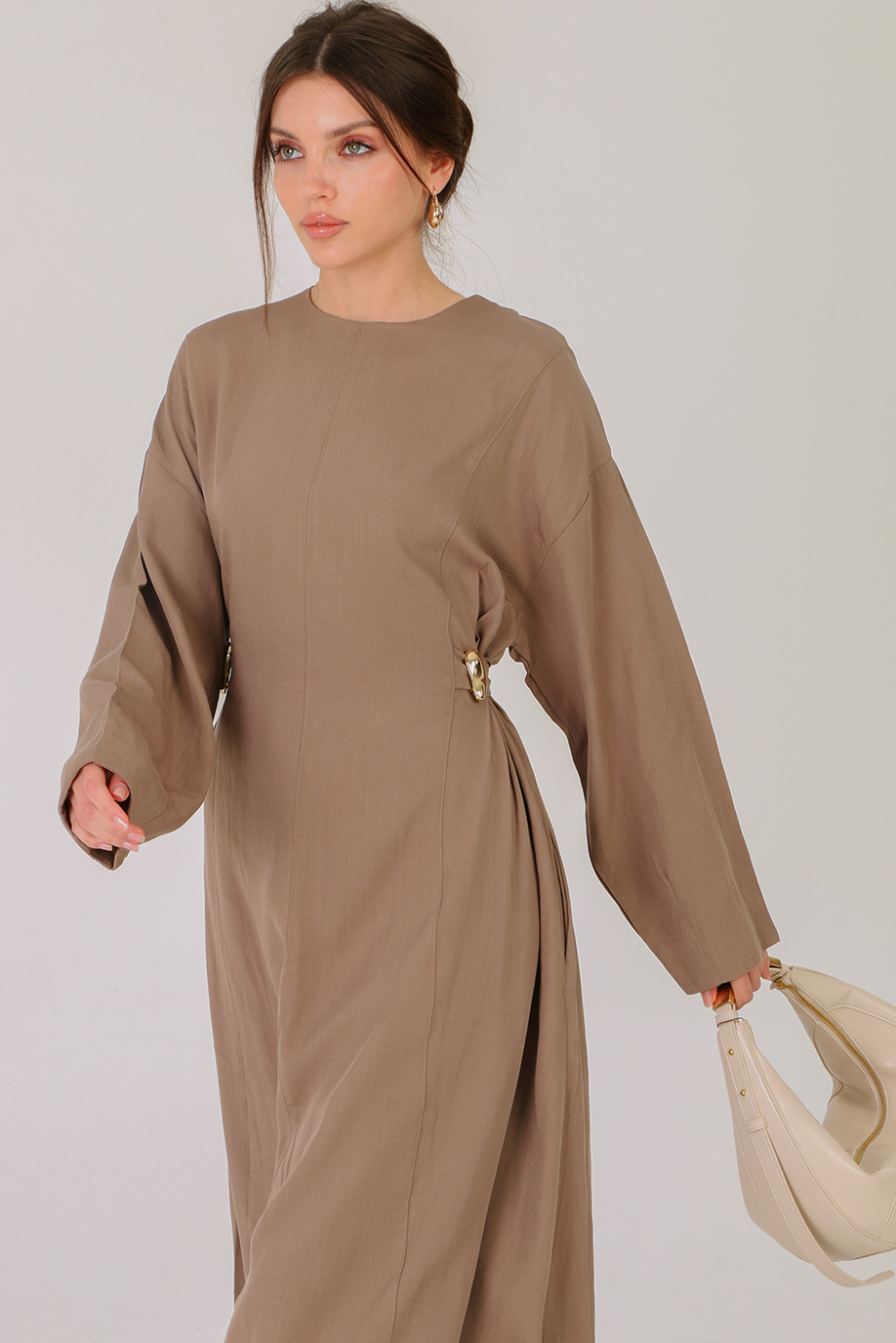 Iryna 11 Stand in Model 13